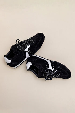 Tênis Stella Camurça Preto e Couro Branco Sneaker Larroudé