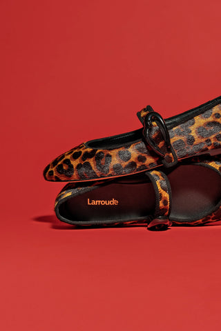 Sapatilha Verona Couro Leopardo e Camurça Preto Ballerina Larroudé