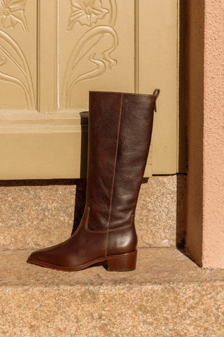 Bota Florencia Couro Marrom Boot Larroudé